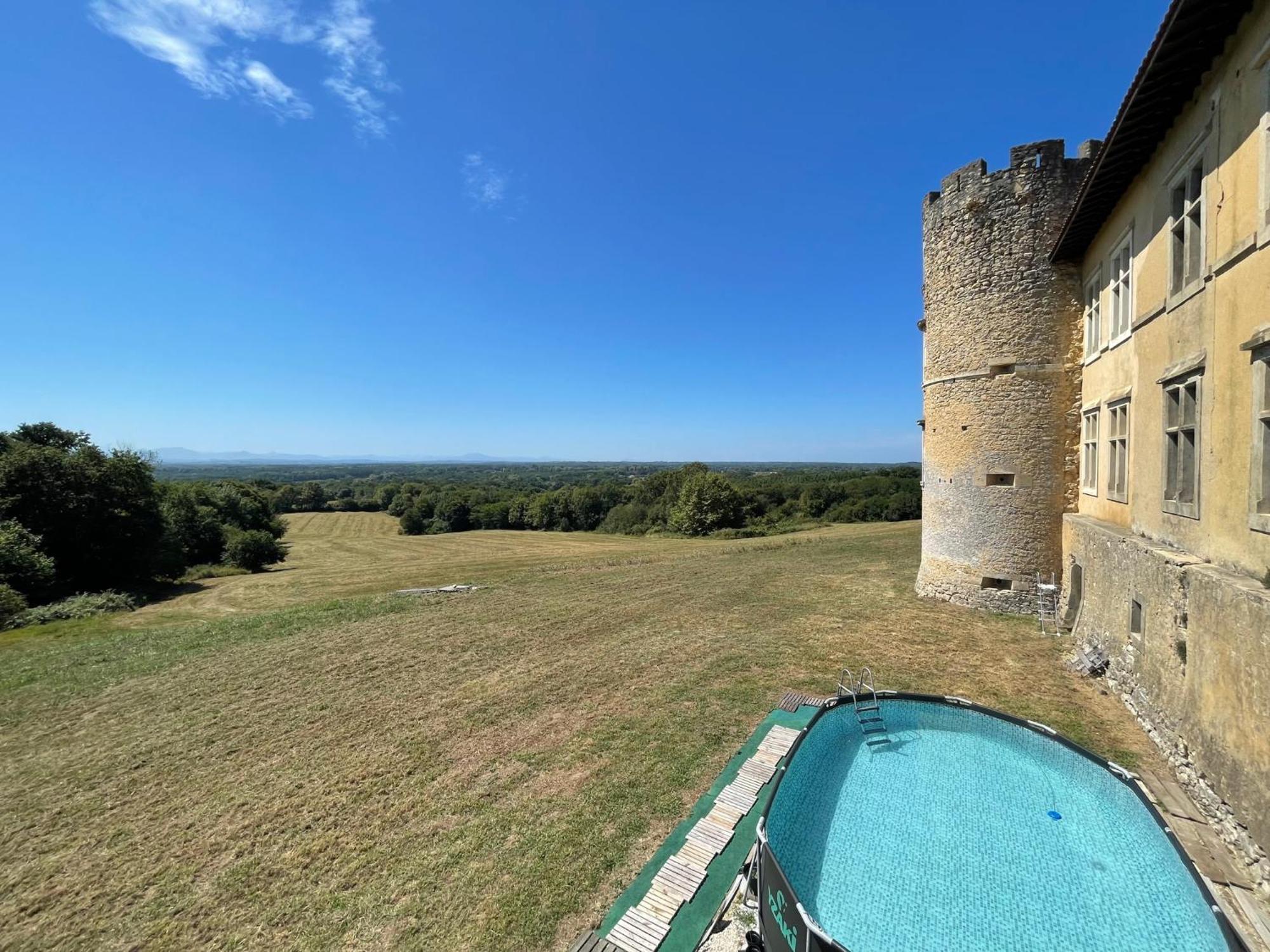 Вилла Le Pouy Saint-Martin-de-Hinx Экстерьер фото